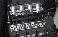 BMW S14B20 Engine Bay | Engine view